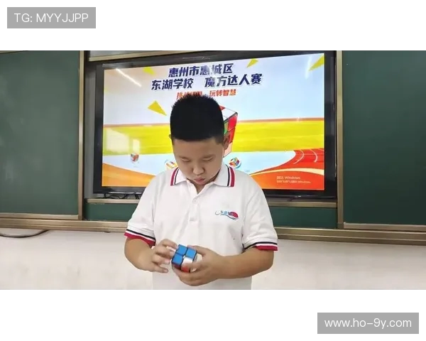 足球按压魔方掀起益智运动新潮流让指尖激情与智慧完美融合